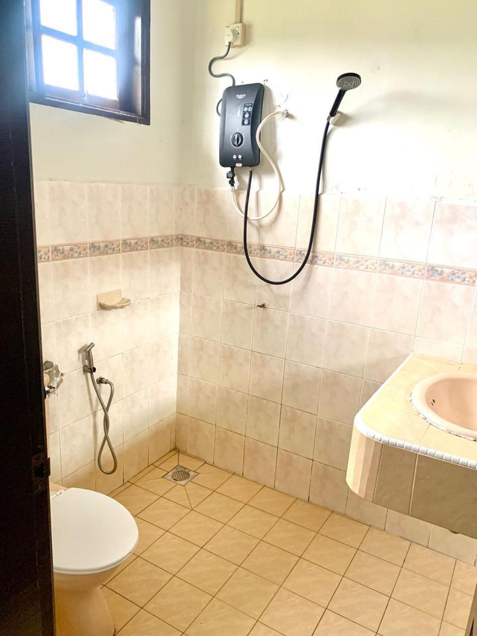 קואלה טהאן Asiacamp Taman Negara Resort מראה חיצוני תמונה
